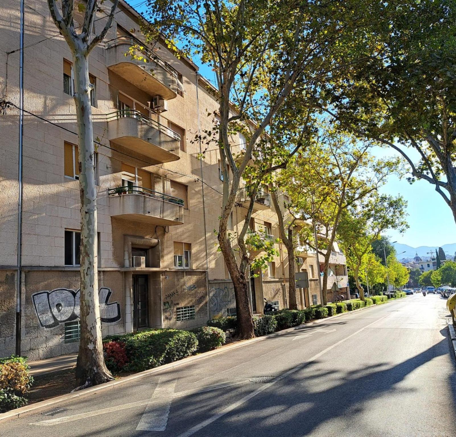 Emaus Garden - City Center & 2 Bth Spalato Esterno foto